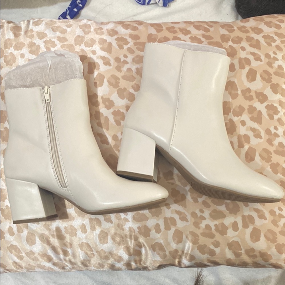 SO Cream Heeled Boots with Chunky Block Heel